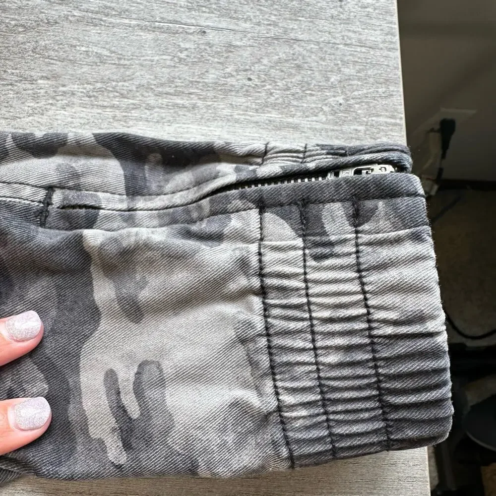 SPANX stretch mid